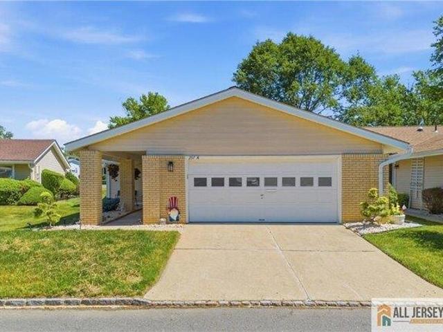 Condo for sale in Monroe Township, New Jersey