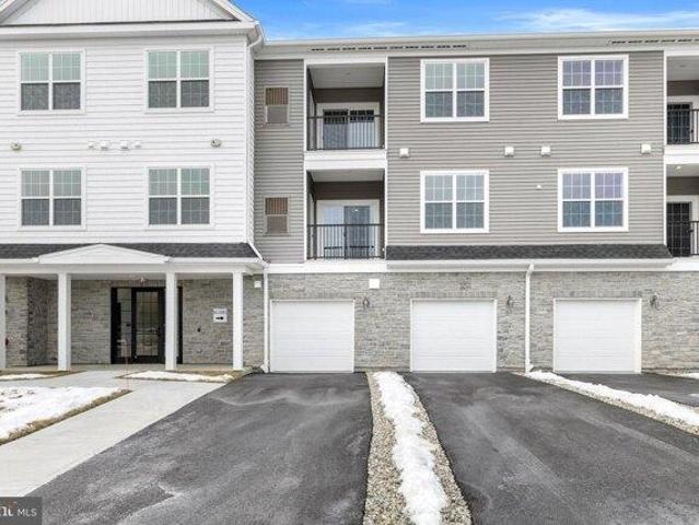 Condo for sale in Monroe Township, New Jersey