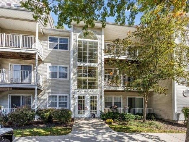 Condo for sale in Mount Arlington, Morris County