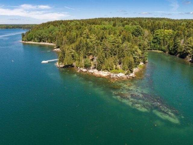 House for sale in Maine