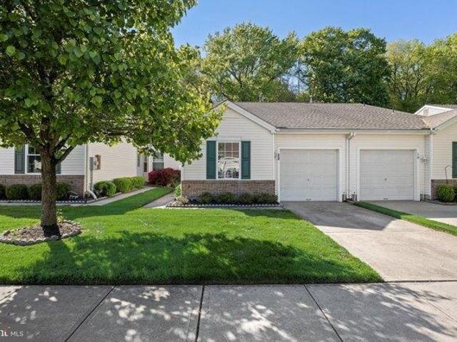 Condo for sale in Mount Laurel, New Jersey