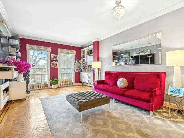 Apartment for sale in Arverne, New York