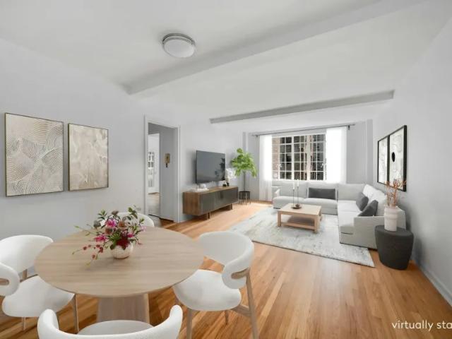 Apartment for sale in Arverne, New York