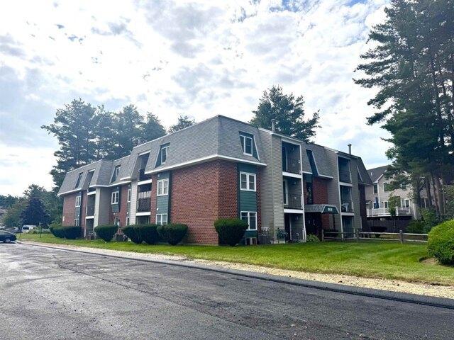 Condo for sale in Millstone Village, Nashua