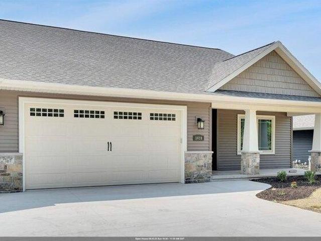 Condo for sale in Neenah, Wisconsin