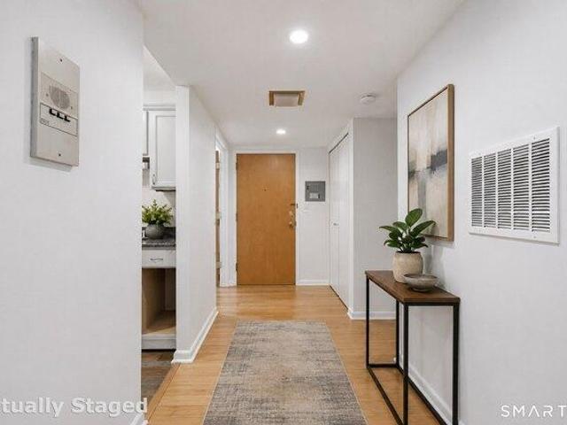 Condo for sale in New Britain, Connecticut