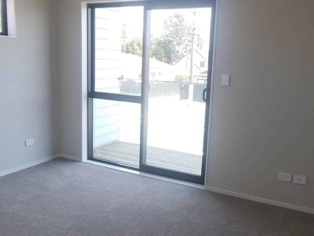 Townhouse for rent in Kelston, Oroua County