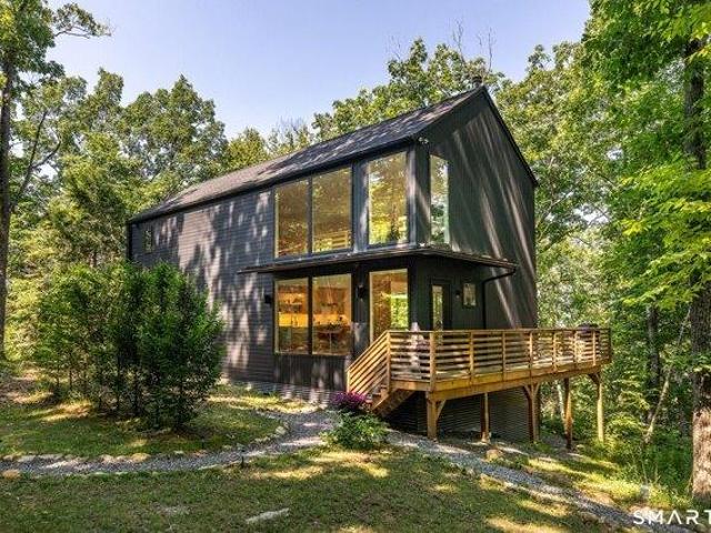 House for sale in Gaylordsville, Connecticut