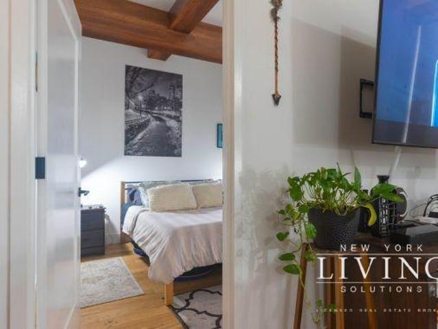 Apartment for rent in Arverne, New York