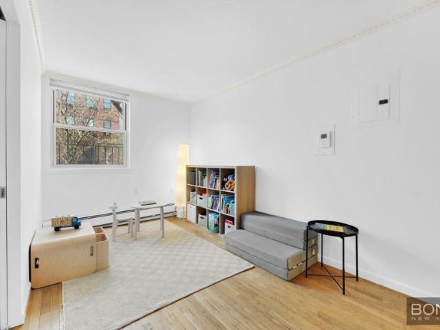 Apartment for sale in Arverne, New York