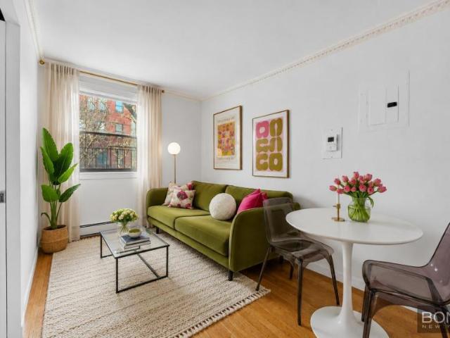 Apartment for sale in Arverne, New York