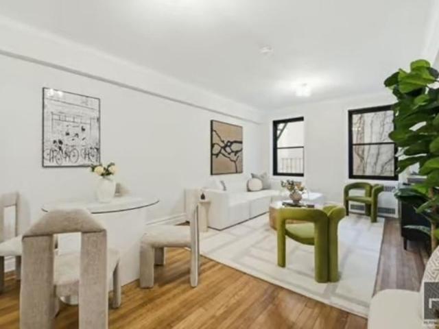 Apartment for sale in Arverne, New York