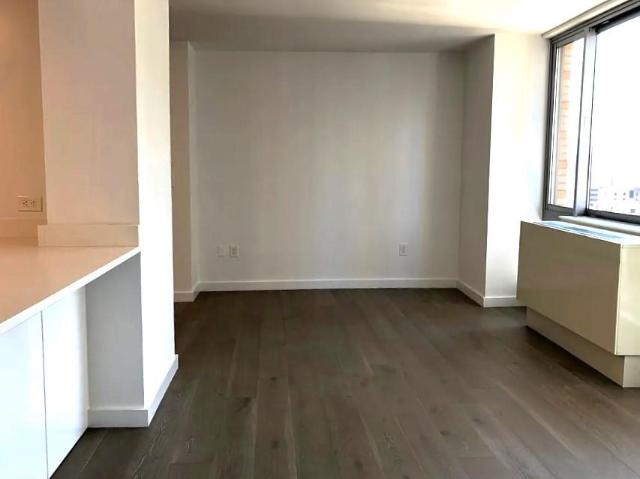 Apartment for rent in Arverne, New York