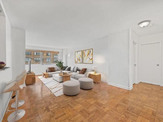 Apartment for sale in Arverne, New York