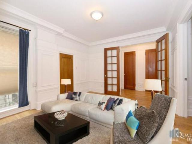 Condo for sale in Arverne, New York
