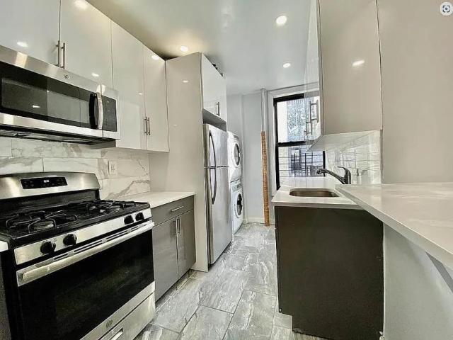 Apartment for rent in Arverne, New York