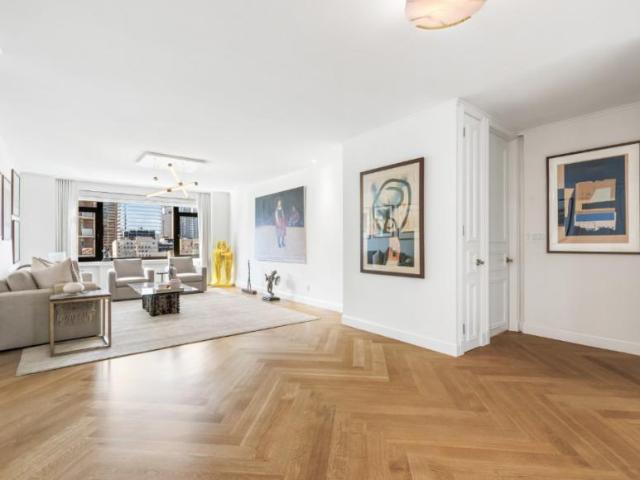 Apartment for sale in Arverne, New York