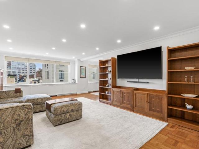 Apartment for sale in Arverne, New York