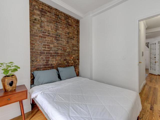 Room for rent in Arverne, New York