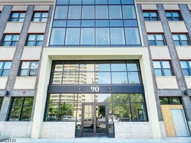 Condo for sale in Newark, Essex County