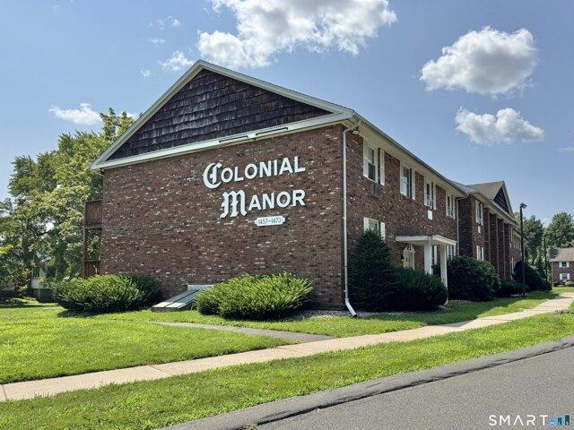 Condo for sale in Newington, Connecticut