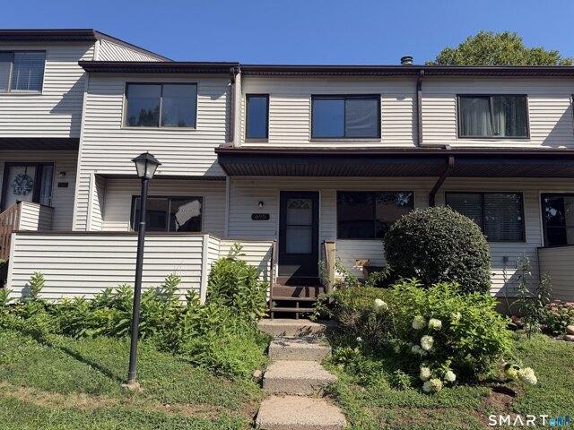 House for sale in Newington, Capitol Planning Region