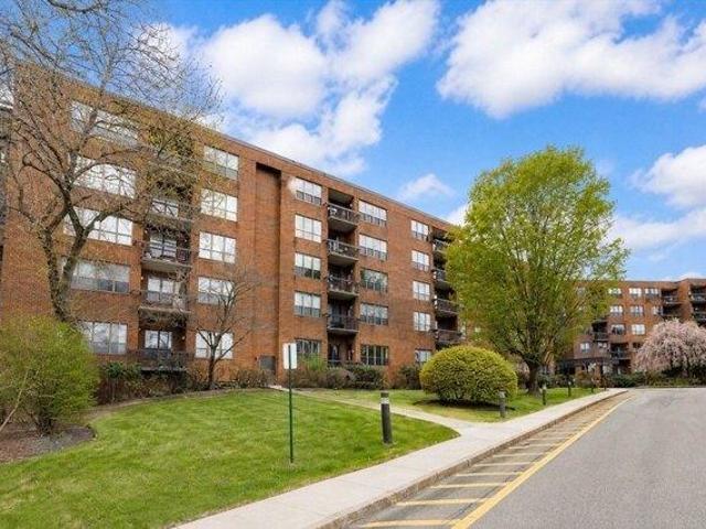Condo for sale in Auburndale, Massachusetts