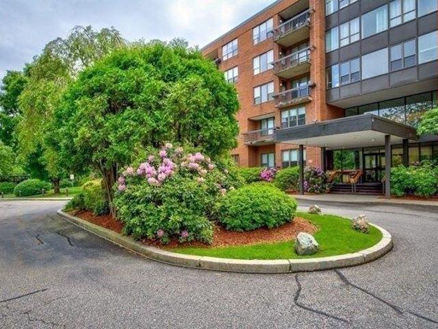 Condo for sale in Oak Hill Park, Newton