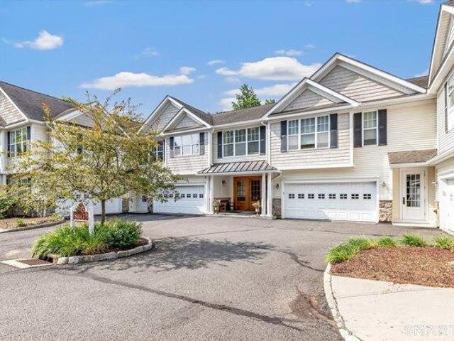 Condo for sale in Newtown, Western Connecticut Planning Region