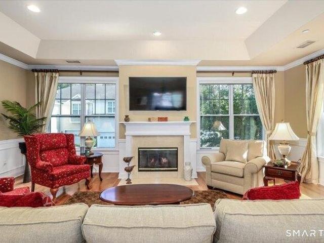 Condo for sale in Newtown, Western Connecticut Planning Region