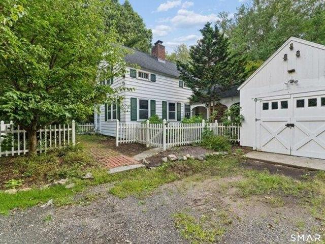 House for sale in Newtown, Western Connecticut Planning Region
