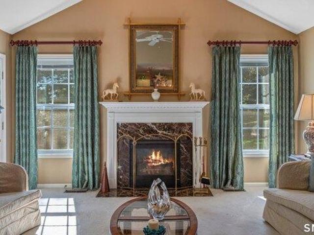 Condo for sale in Newtown, Connecticut