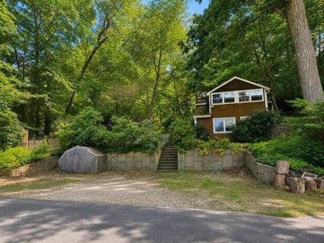 House for sale in Newtown, Connecticut
