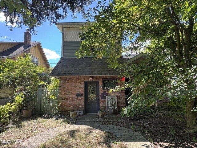 House for sale in Niskayuna, New York