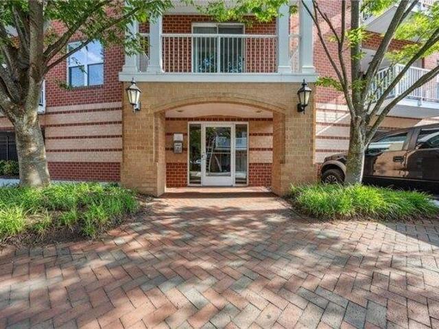Condo for sale in Norfolk
