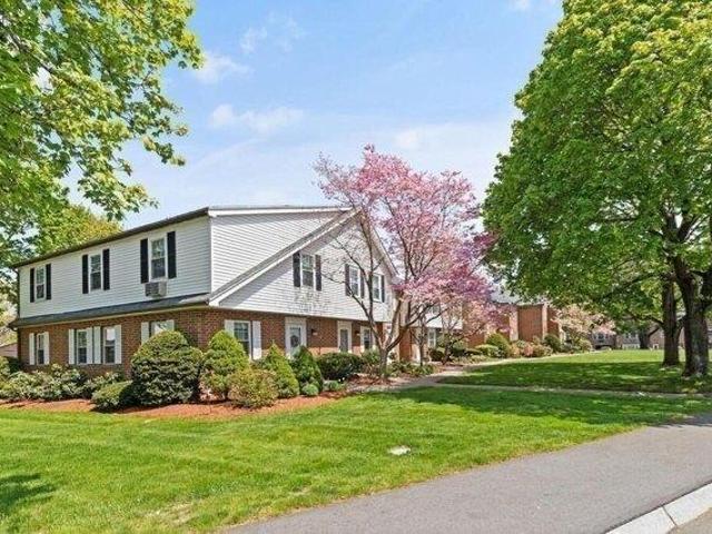 Condo for sale in North Andover, Essex County