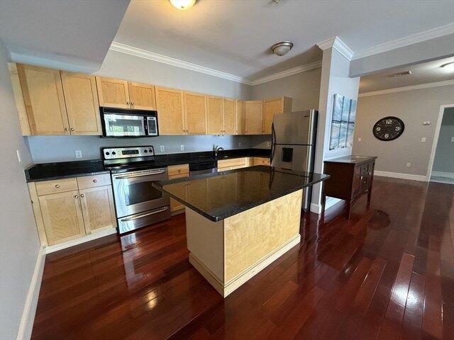 Condo for sale in Bristol, Massachusetts