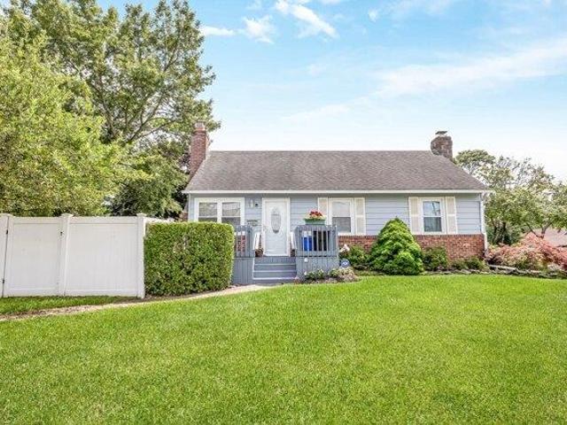 House for sale in Babylon, New York