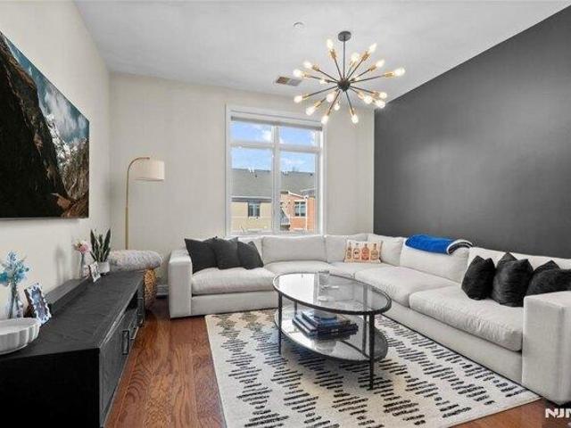 Condo for sale in Hudson, New Jersey