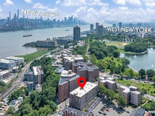 Condo for sale in North Bergen