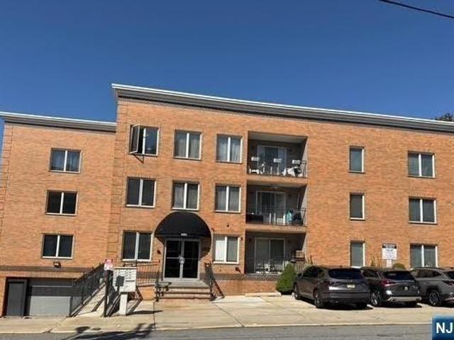 Condo for sale in Hudson, New Jersey