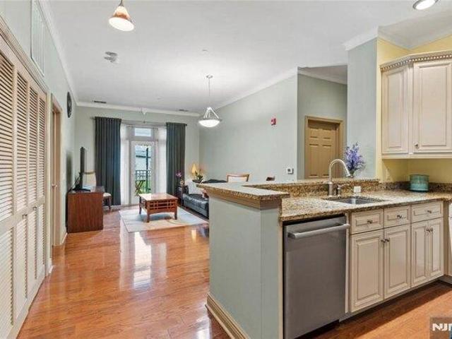 Condo for sale in North Bergen