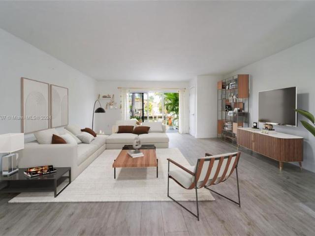 Townhouse for rent in North Miami