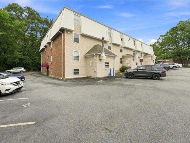 Condo for sale in North Providence, Providence County