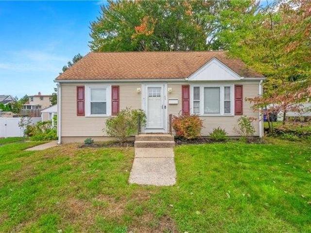 House for sale in North Providence, Providence County