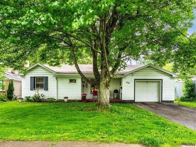 House for sale in Niagara, New York