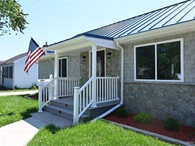 House for sale in Niagara, New York