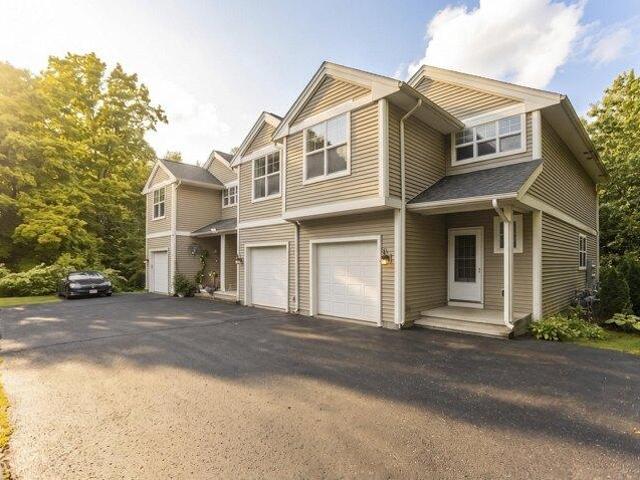 Condo for sale in Leeds, Northampton