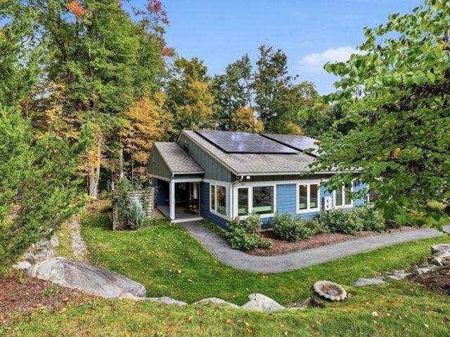 Condo for sale in Florence, Northampton