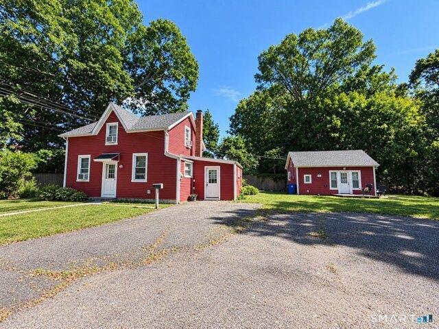 House for sale in Winnipauk Village, Norwalk